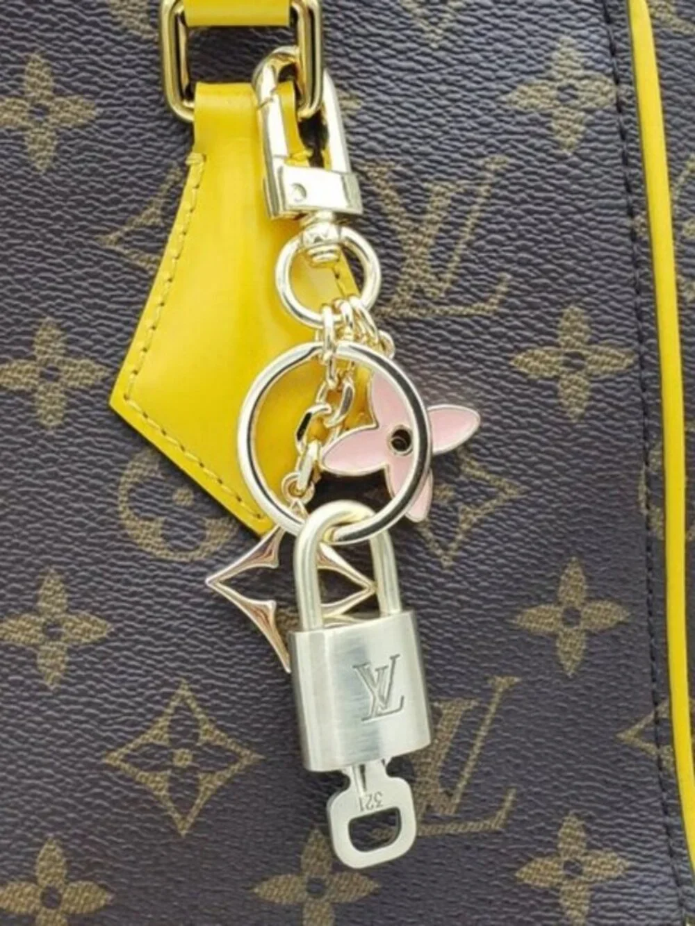Authentic Louis Vuitton Gold Lock & Key ✨ Unbranded Flower Bag Charm Keychain